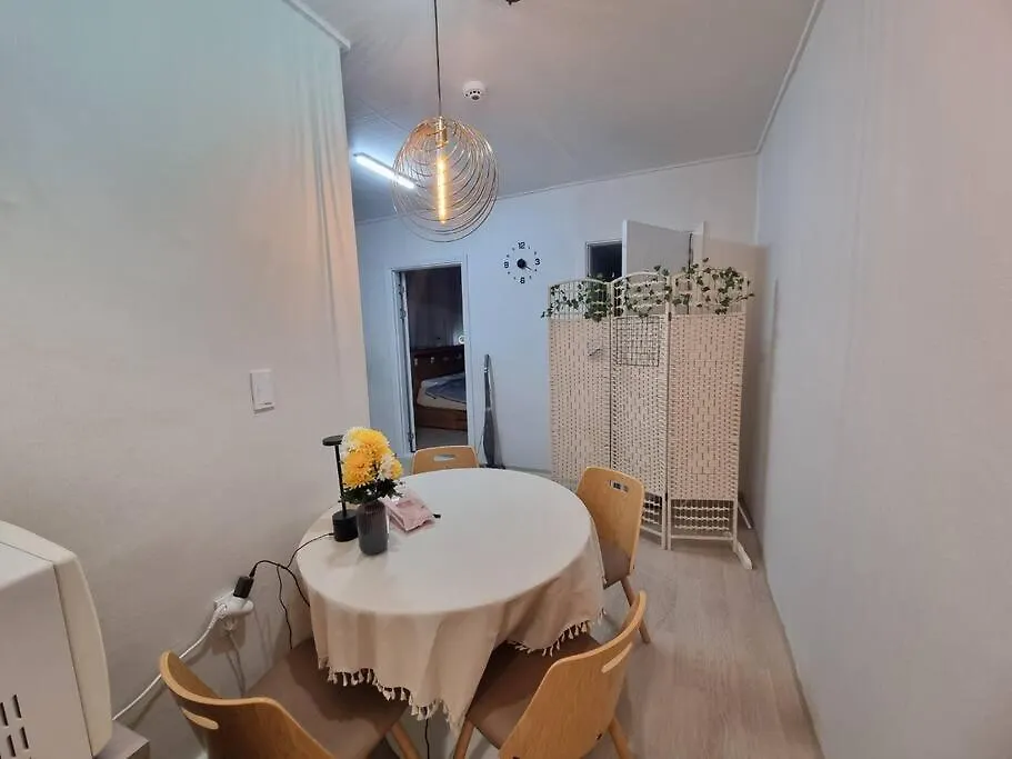 Large Garden House 5Min From Subway Villa Incheon