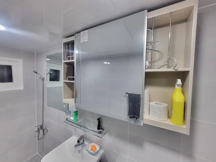 Large Garden House 5Min From Subway Villa Incheon